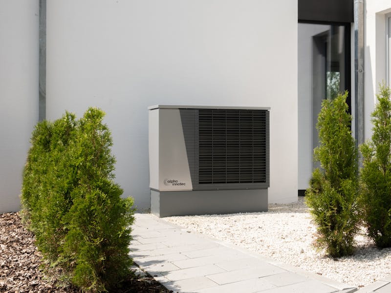 Modern HVAC system promoting clean indoor air quality